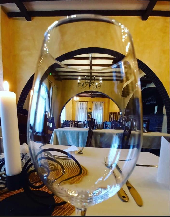 Restaurant Casa Miorita Hotel Szászbuda Kültér fotó